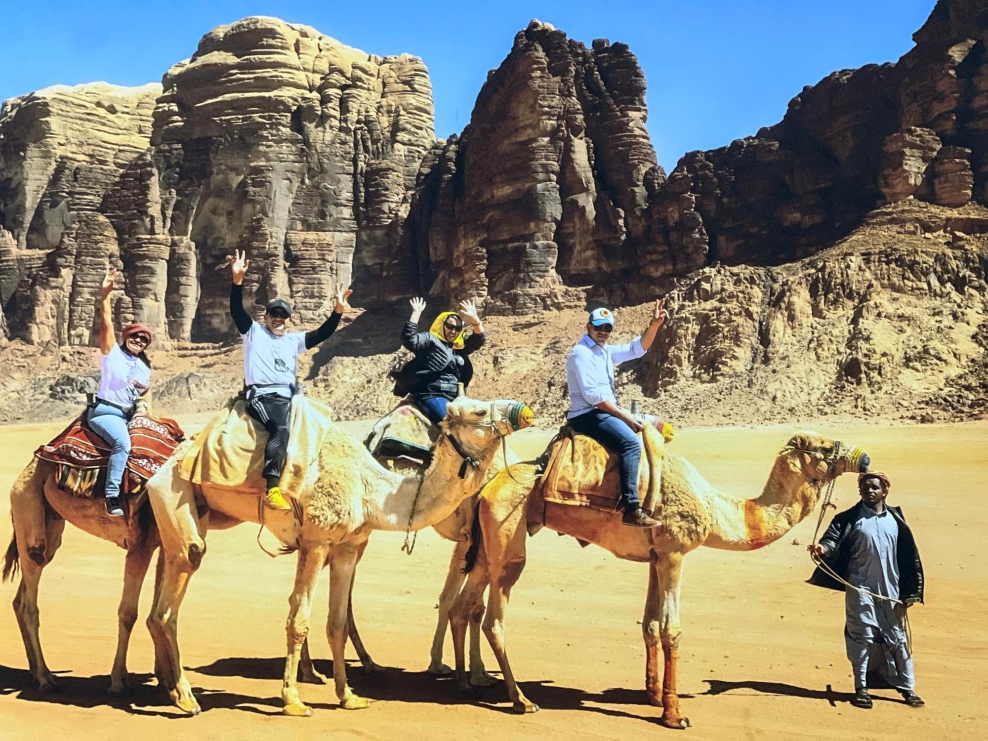 Wadi Rum Rose Luxury Camp Exterior photo
