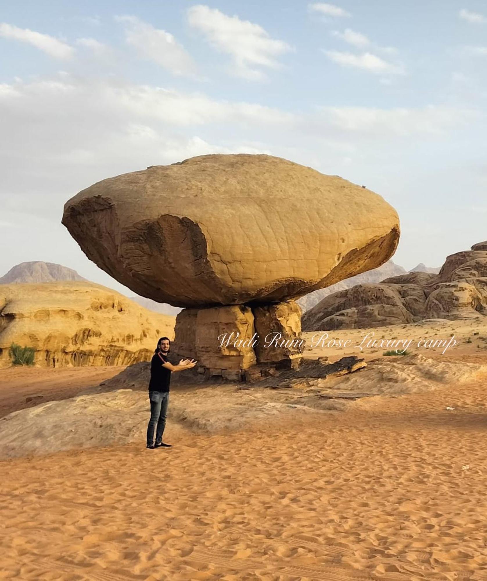 Wadi Rum Rose Luxury Camp Exterior photo
